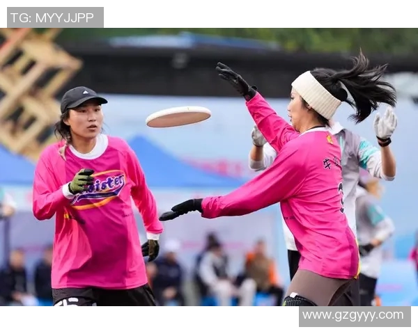 成都飞盘队与上海飞盘队赛后复盘探讨团队协作与战术执行的关键因素